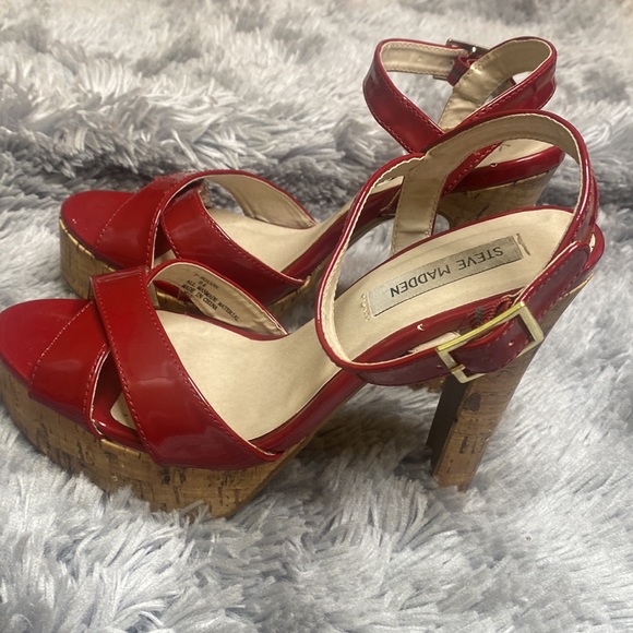 Steve Madden Roxann Red Cork Heel Platform Sandals Size 8.5 Excellent Condition - Picture 6 of 10